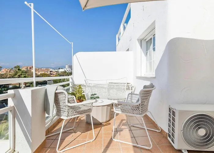 Golden Banus Apartament